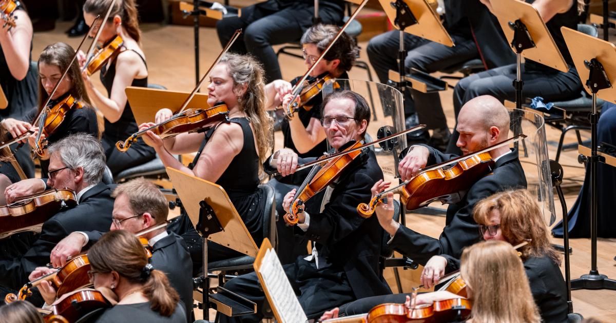 Koncerty symfoniczne i wydarzenia organizowane przez Polską Filharmonię Bałtycką w sierpniu