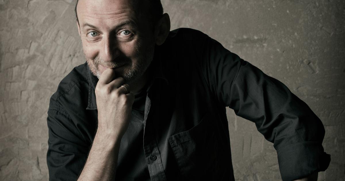 W ukryciu i na widoku [intymność w teatrze]