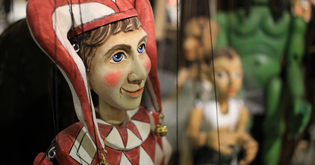 Lalka w teatrze: Od Ozyrysa do Pulcinelli