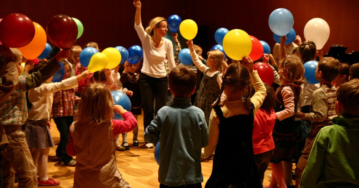 Filharmonia nigdy nie jest pusta! [Rozmowa z Janem Gromskim o edukacji muzycznej w Filharmonii Łódzkiej]