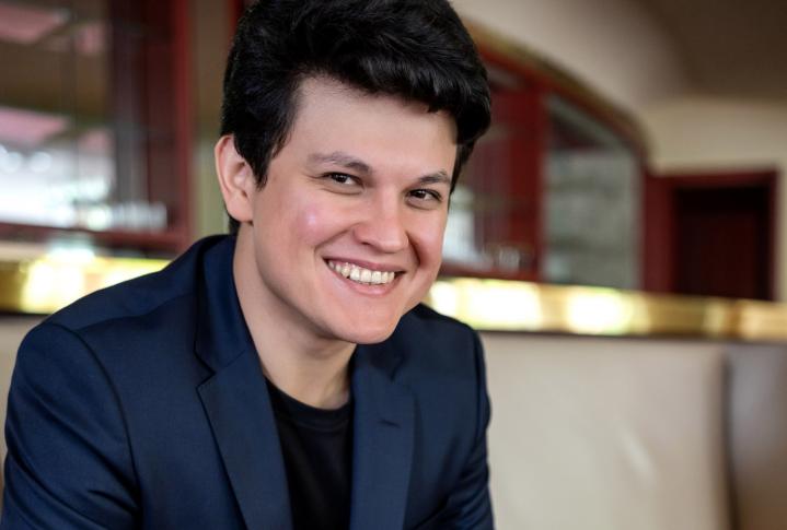 Aziz Shokhakimov, fot. Mischa Blank