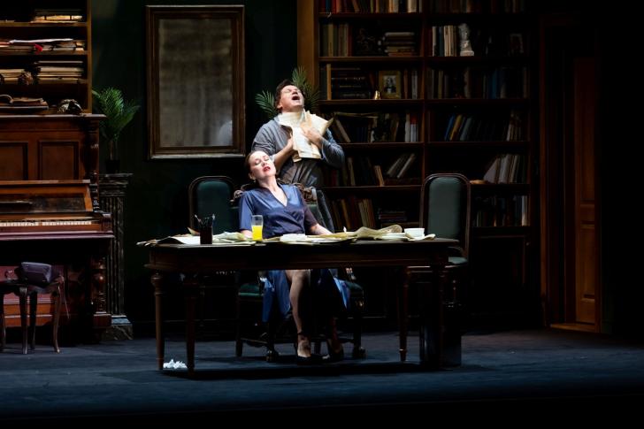 Między Puccinim a Schoenbergiem [„Odległy dźwięk" Schrekera w  Operze Narodowej w Pradze]