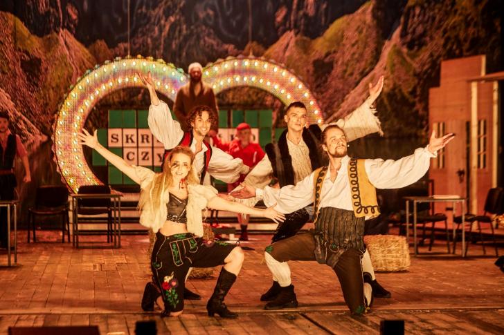 „Cud mniemany, czyli krakowiacy i górale” w reżyserii Cezarego Tomaszewskiego