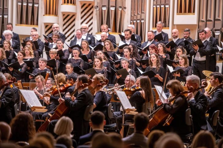 Orkiestra i Chór Filharmonii Krakowskiej fot. K. Kalinowski