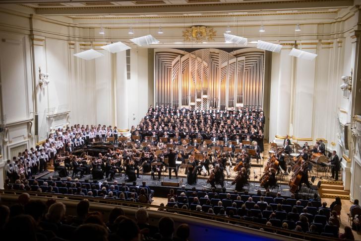 Orkiestra i chóry Filharmonii Krakowskiej; fot. K. Kalinowski
