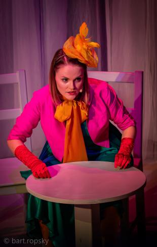 Gabriela Oberbek w roli Pchły Szachrajki