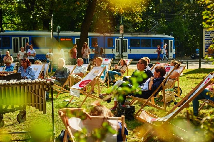 Piknik przy fontannie, fot. K. Schubert