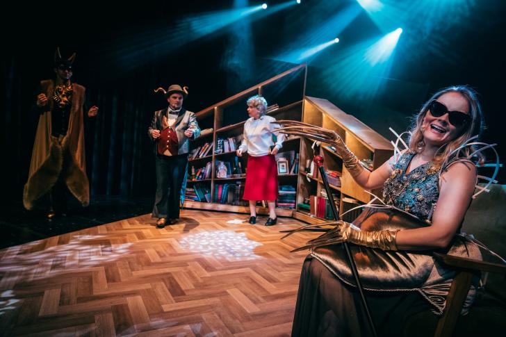 Gdzie gubią się zdania, Teatr Groteska
