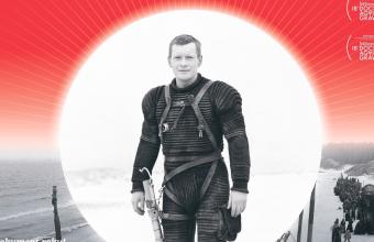 Ucieczka na srebrny glob, plakat filmu o Andrzeju Żuławskim