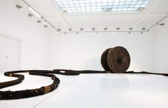 Abakanowicz. Totalna [wystawa w Muzeum Narodowym we Wrocławiu]