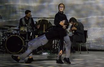 „Manhattan”: Tańcząc dla Hiroszimy