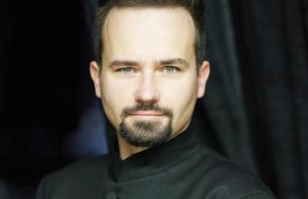 1 stycznia 2022 roku Adam Banaszak został nominowany na stanowisko zastępcy dyrektora ds. artystycznych Teatru Wielkiego w Łodzi