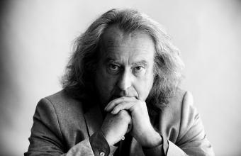 Marek Pijarowski świętuje w Filharmonii Krakowskiej 50 lat na filharmonicznych estradach