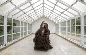 Anish Kapoor A Blackish Fluid Excavation, 2018  Centrum Rzeźby Polskiej w Orońsku (Centre of Polish Sculpture in Orońsko) 1st October 2022–12th February 2023 Photograph: Jacek Kucharczyk ©Anish Kapoor. All rights reserved DACS, 2022