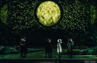 Wywołując duchy, czyli prapremiera „Nocy kruków” w Polskiej Operze Królewskiej