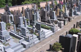 Cmentarz w Tokio, fot. Chris 73 / Wikimedia Commons