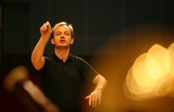 Staram się tworzyć swój własny świat [rozmowa]