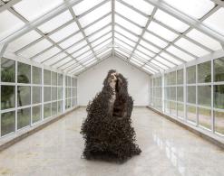 Anish Kapoor A Blackish Fluid Excavation, 2018  Centrum Rzeźby Polskiej w Orońsku (Centre of Polish Sculpture in Orońsko) 1st October 2022–12th February 2023 Photograph: Jacek Kucharczyk ©Anish Kapoor. All rights reserved DACS, 2022