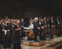 Jerzy Maksymiuk i Sinfonia Iuventus