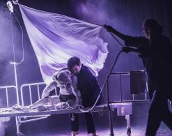 Dzień osiemdziesiąty piąty w Teatrze Groteska]