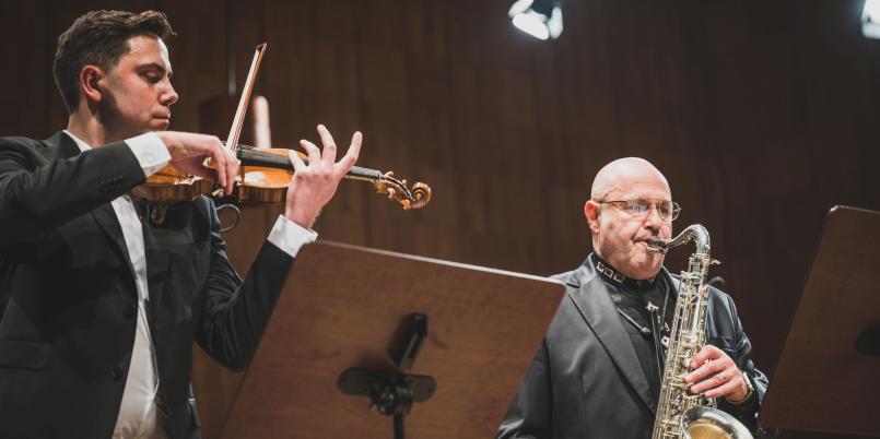 Koncert Mateusza Smoczyńskiego, Piotra Barona i Sinfonii Iuventus