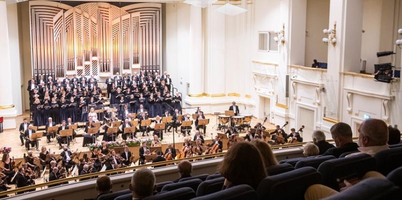orkiestra i chór Filharmonii Krakowskiej