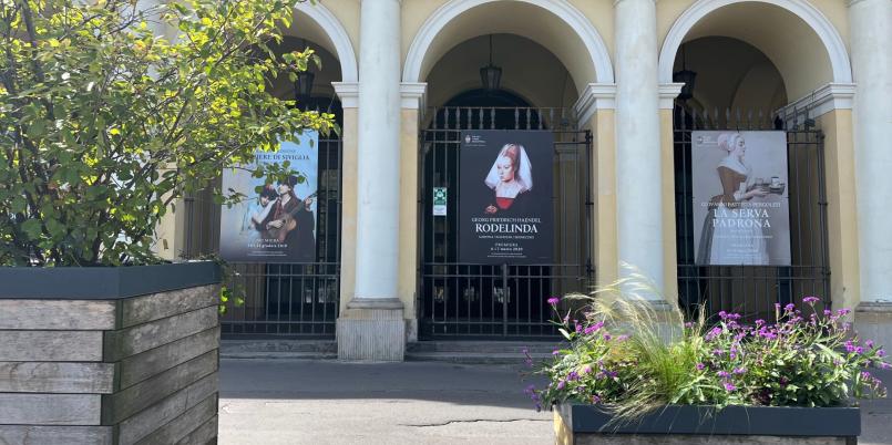 Trwa wystawa plakatów Polskiej Opery Królewskiej