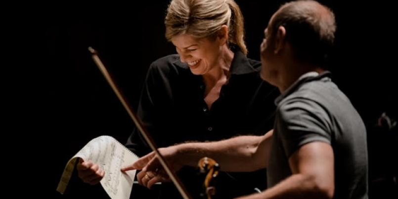 Orkiestra, czyli odpowiedź na atak [rozmowa z Keri-Lynn Wilson]