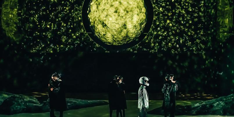 Wywołując duchy, czyli prapremiera „Nocy kruków” w Polskiej Operze Królewskiej